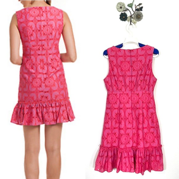 TRINA TURK Carpinteria Medallion Floral Lace Ruffle Hem Dress Size 8 Pink V Neck - Picture 2 of 9
